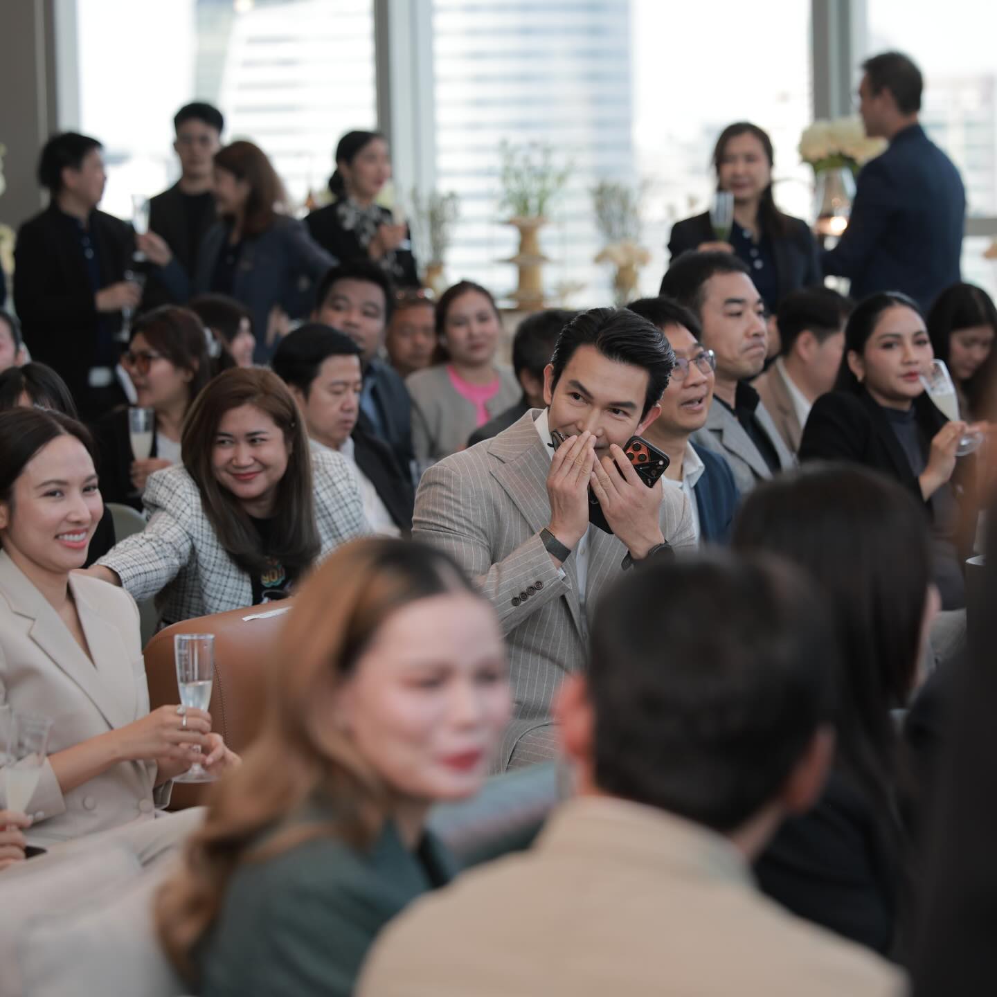 อั้ม - อธิชาติ ชุมนานนท์