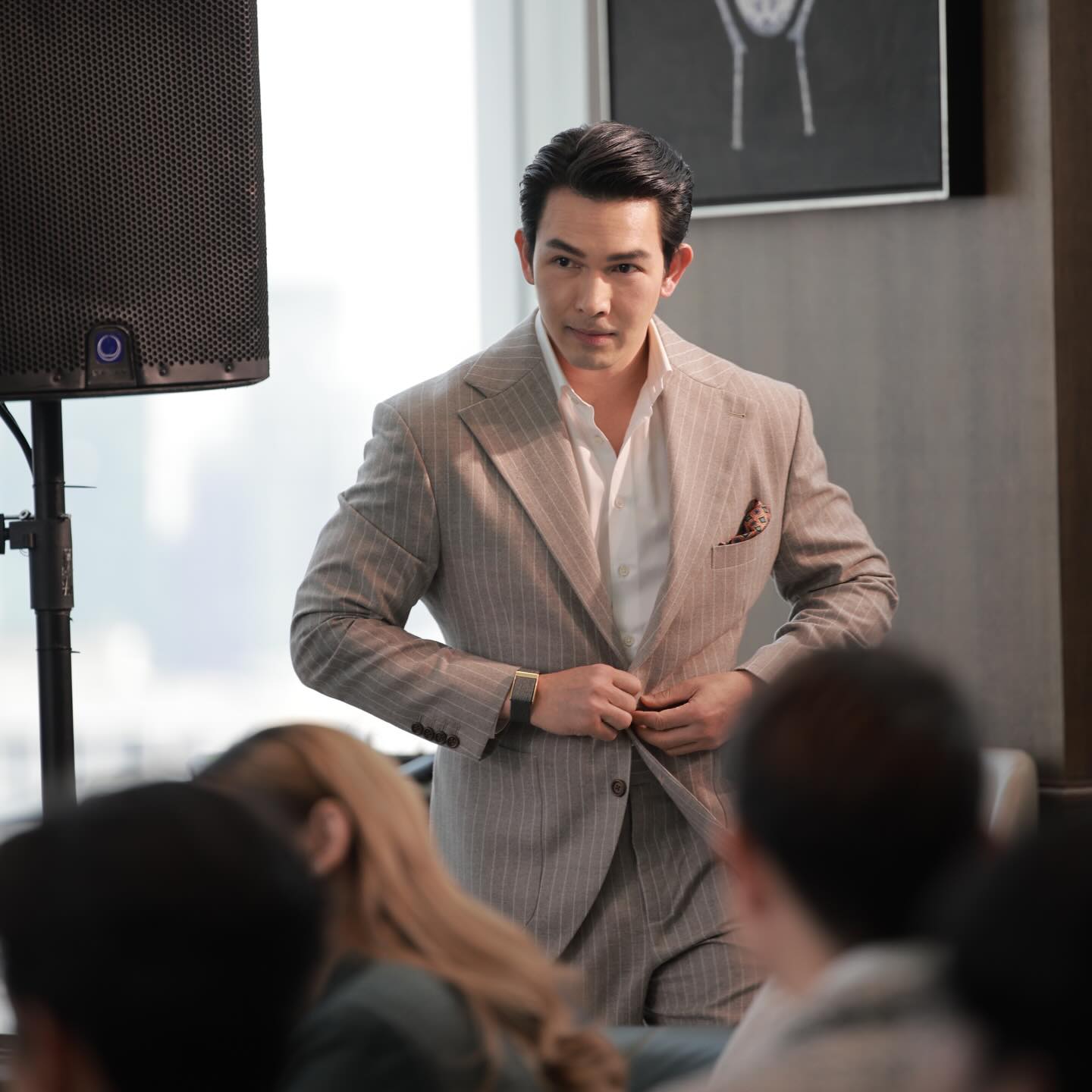 อั้ม - อธิชาติ ชุมนานนท์