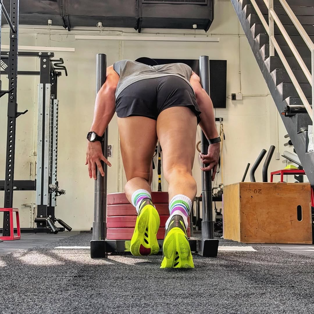 อั้ม - อธิชาติ ชุมนานนท์