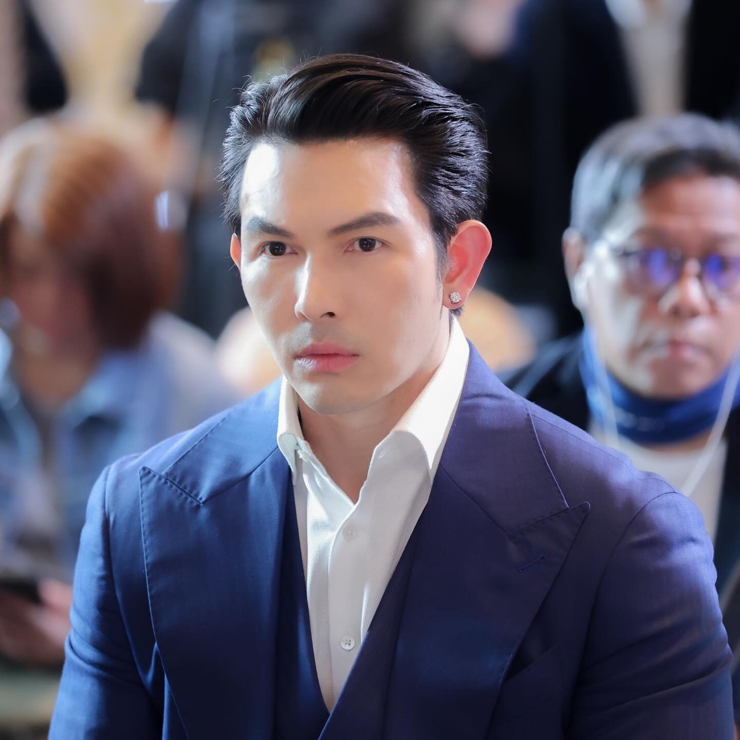 อั้ม - อธิชาติ ชุมนานนท์