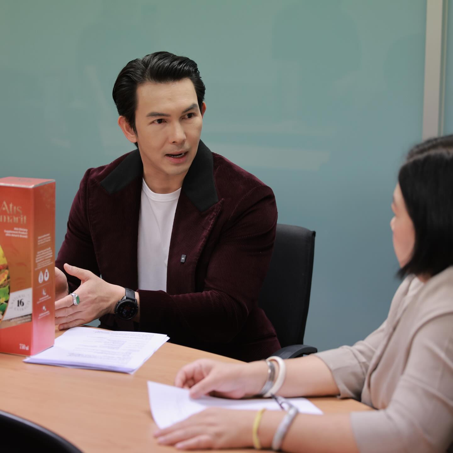 อั้ม - อธิชาติ ชุมนานนท์