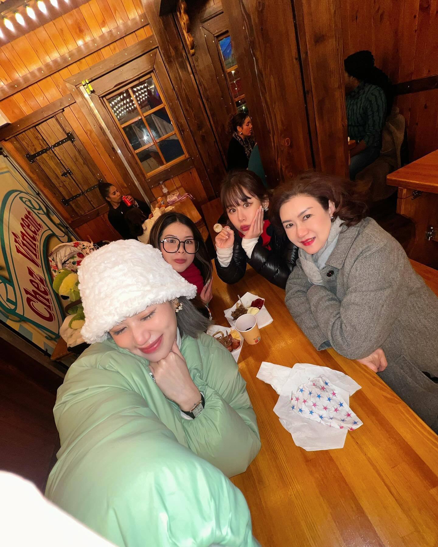 เฟย์ - พรปวีณ์ นีระสิงห์