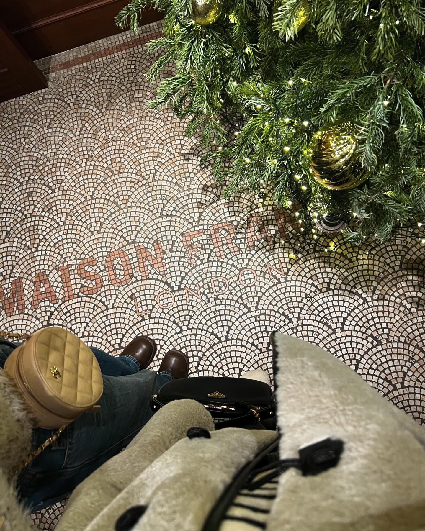 เฟย์ - พรปวีณ์ นีระสิงห์