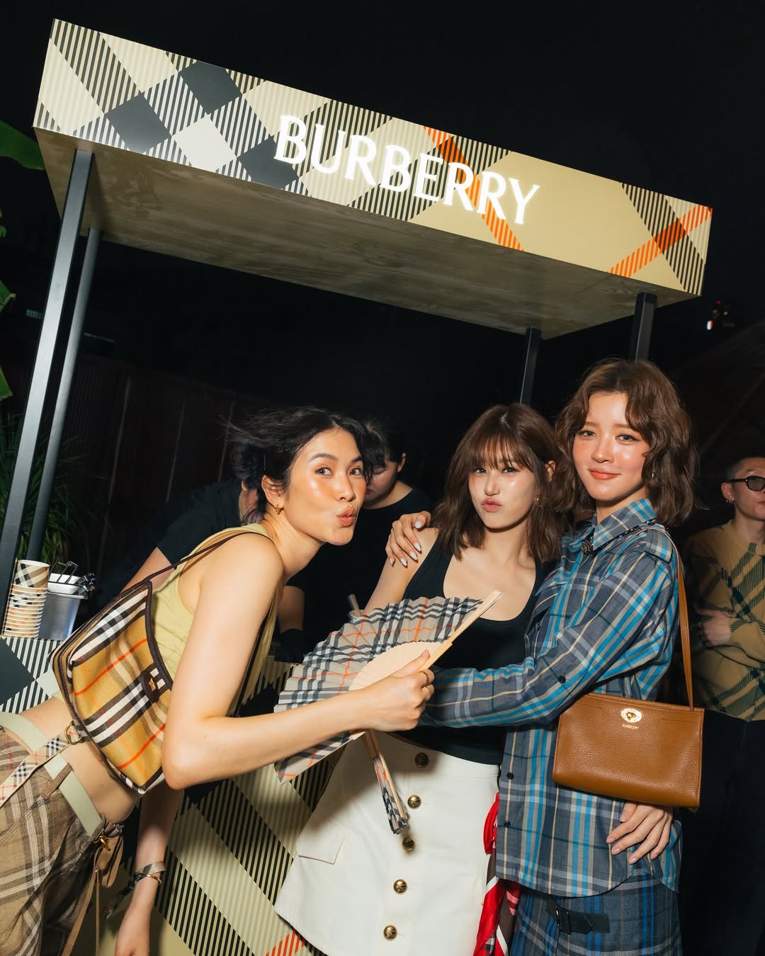 เฟย์ - พรปวีณ์ นีระสิงห์