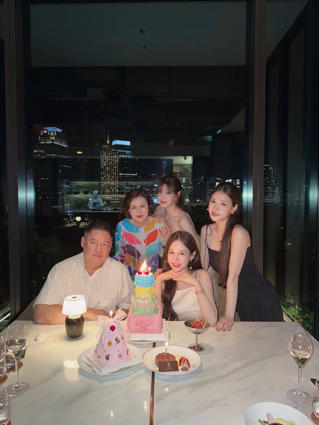 เฟย์ - พรปวีณ์ นีระสิงห์