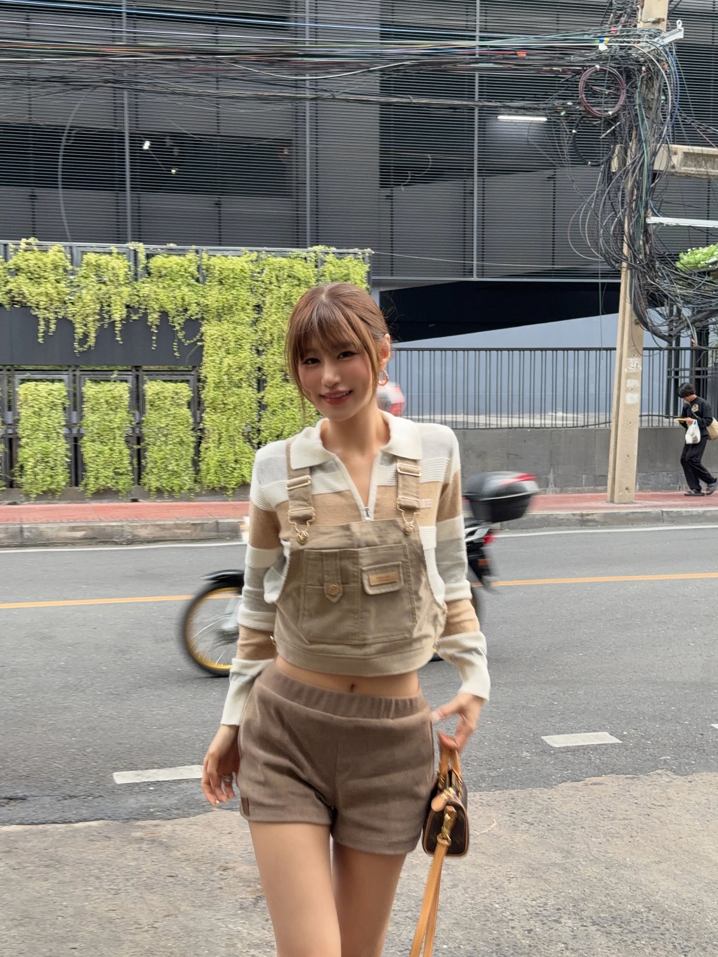 เฟย์ - พรปวีณ์ นีระสิงห์