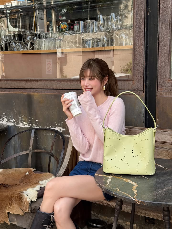 เฟย์ - พรปวีณ์ นีระสิงห์