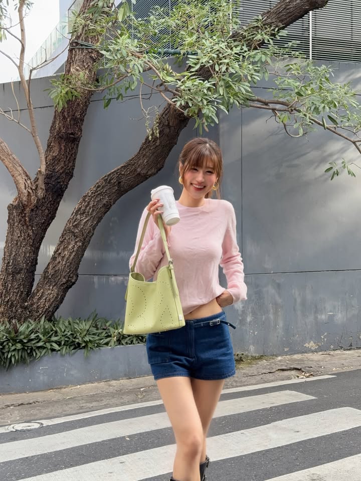 เฟย์ - พรปวีณ์ นีระสิงห์