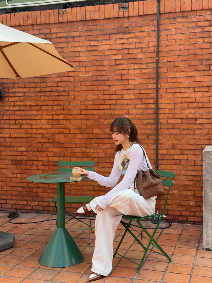 เฟย์ - พรปวีณ์ นีระสิงห์