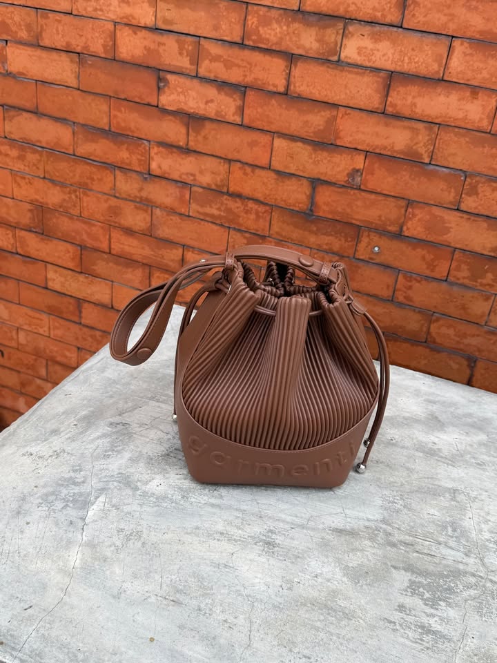 เฟย์ - พรปวีณ์ นีระสิงห์