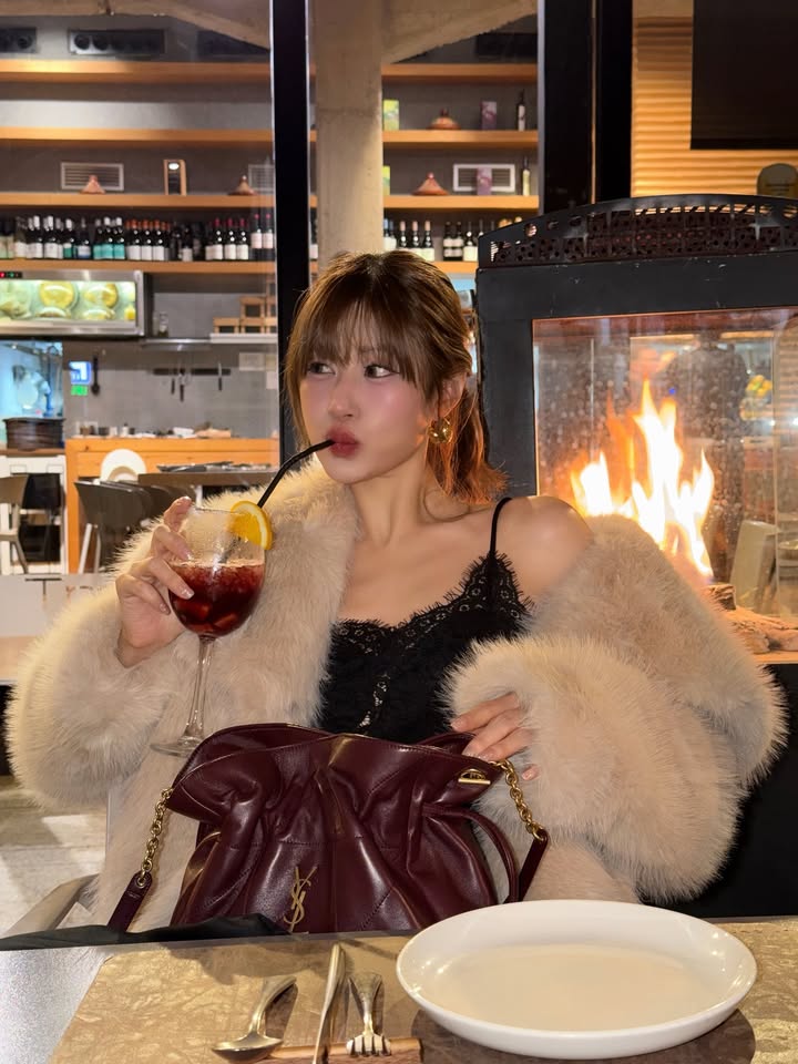 เฟย์ - พรปวีณ์ นีระสิงห์