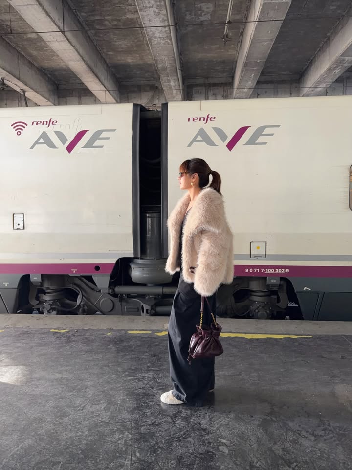 เฟย์ - พรปวีณ์ นีระสิงห์