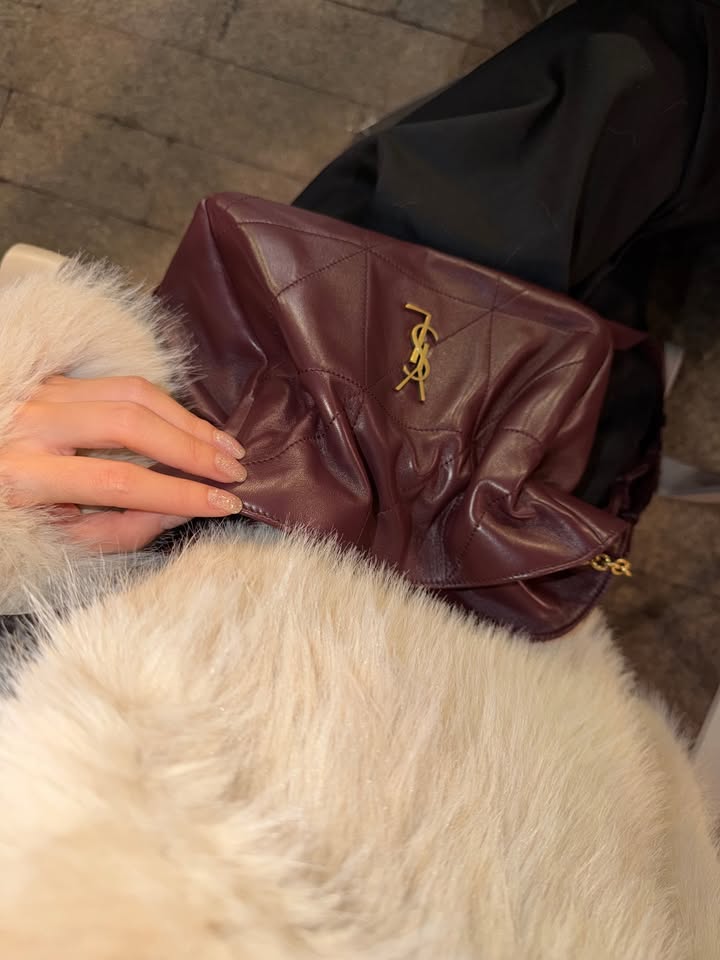 เฟย์ - พรปวีณ์ นีระสิงห์