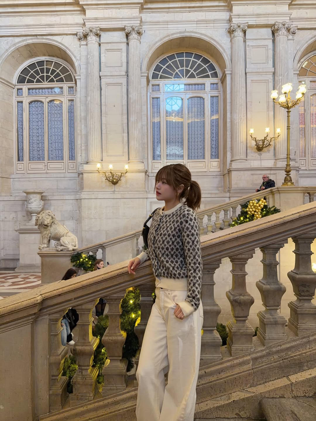 เฟย์ - พรปวีณ์ นีระสิงห์