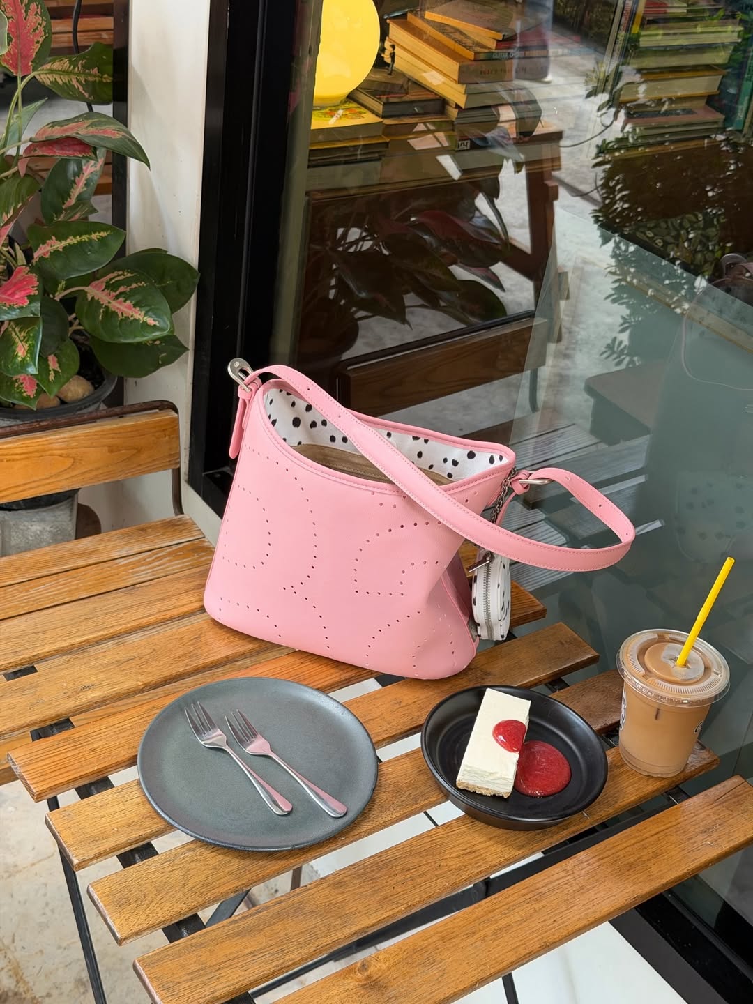 เฟย์ - พรปวีณ์ นีระสิงห์