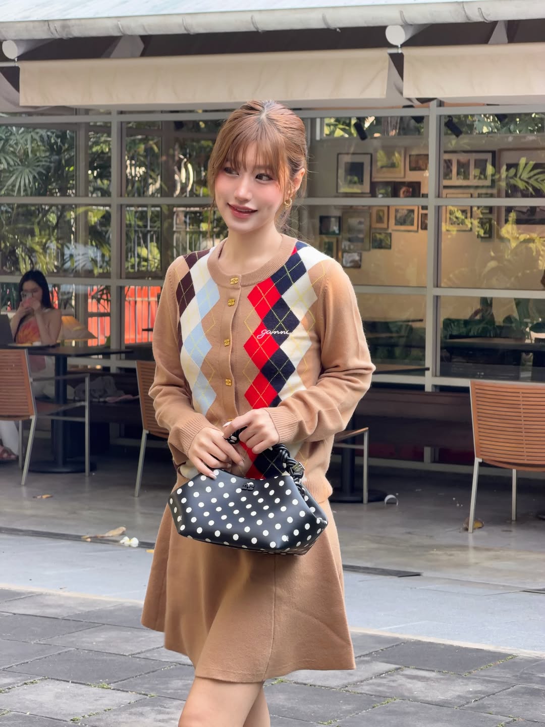 เฟย์ - พรปวีณ์ นีระสิงห์