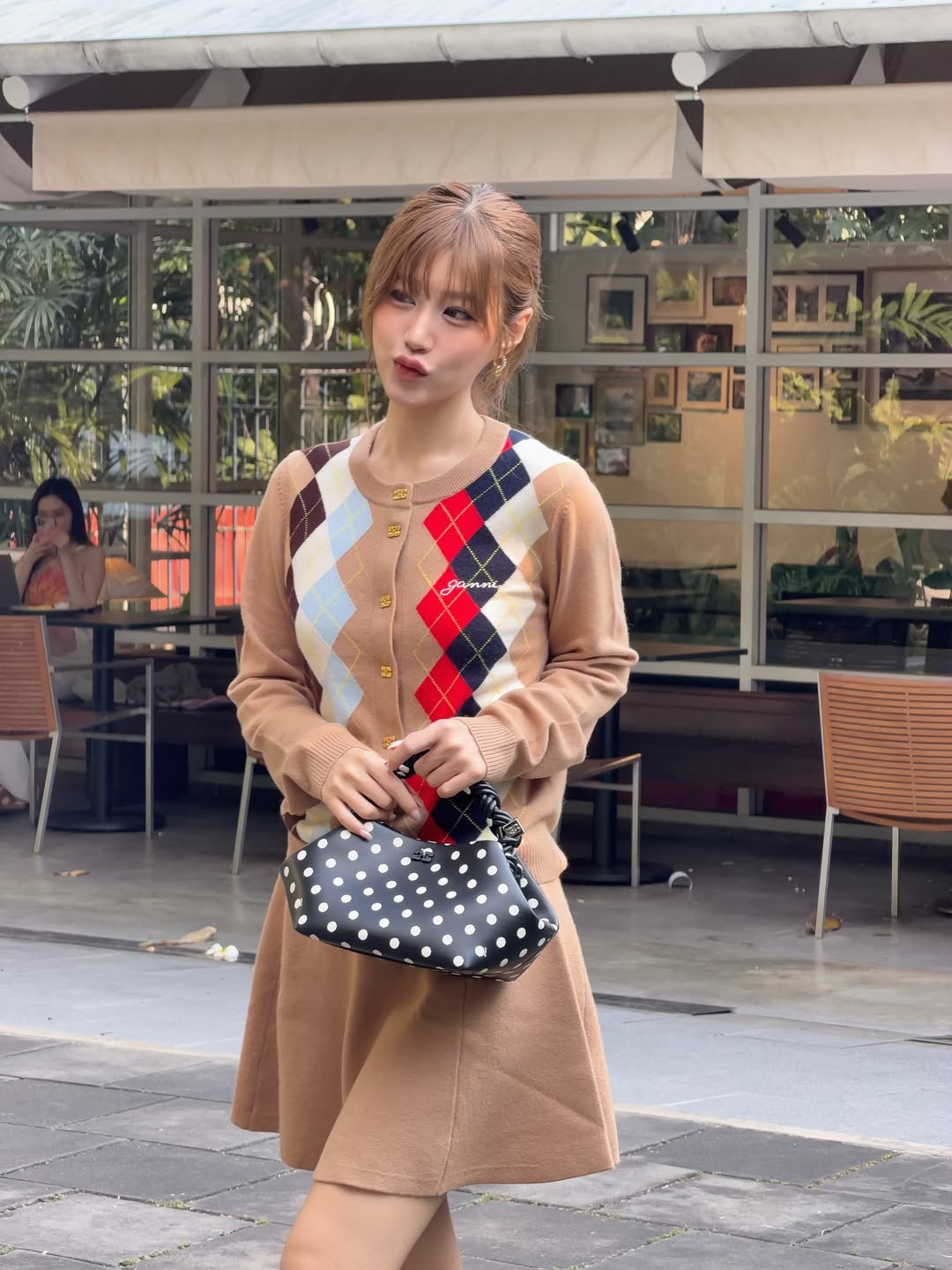 เฟย์ - พรปวีณ์ นีระสิงห์