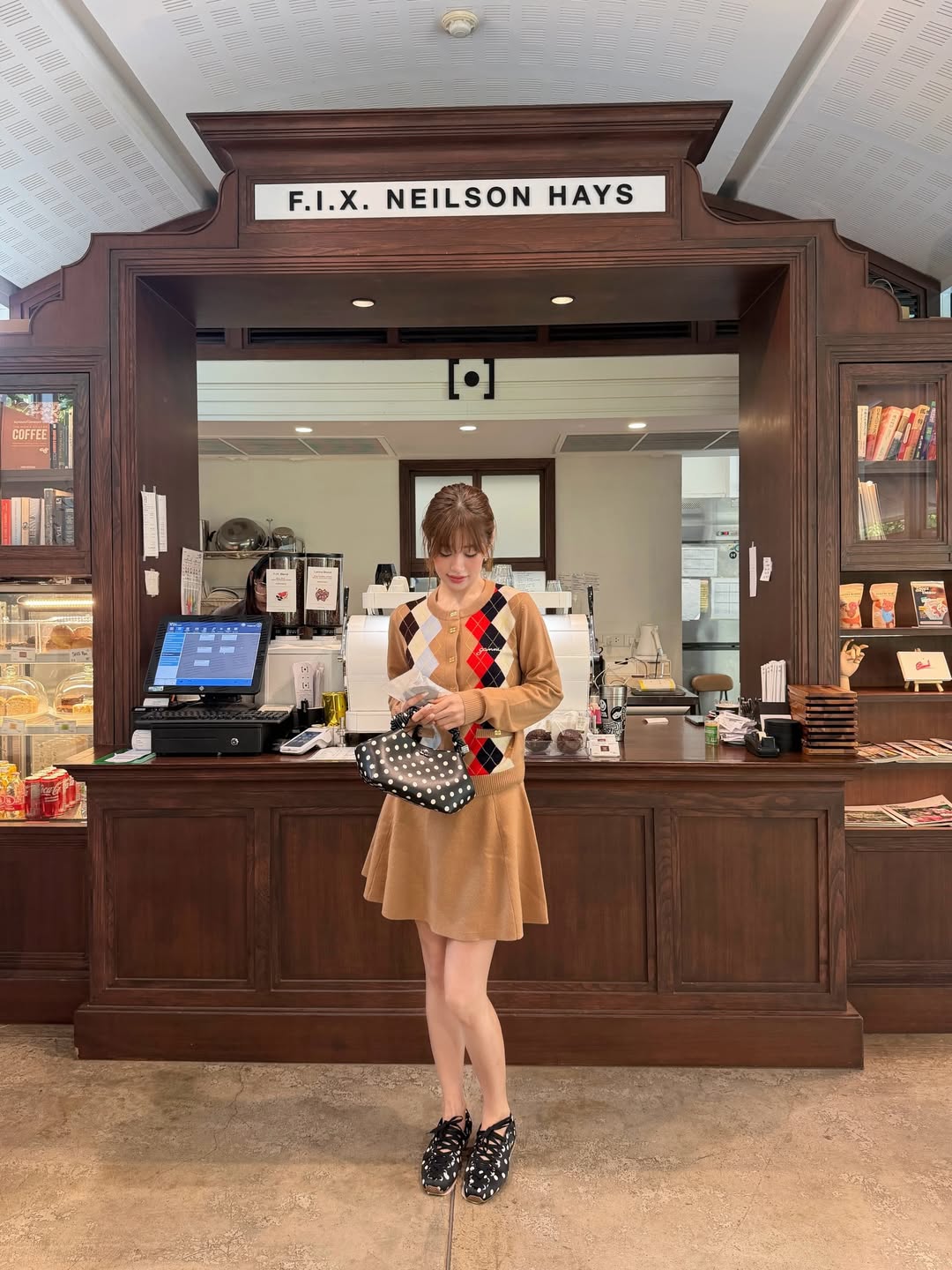 เฟย์ - พรปวีณ์ นีระสิงห์