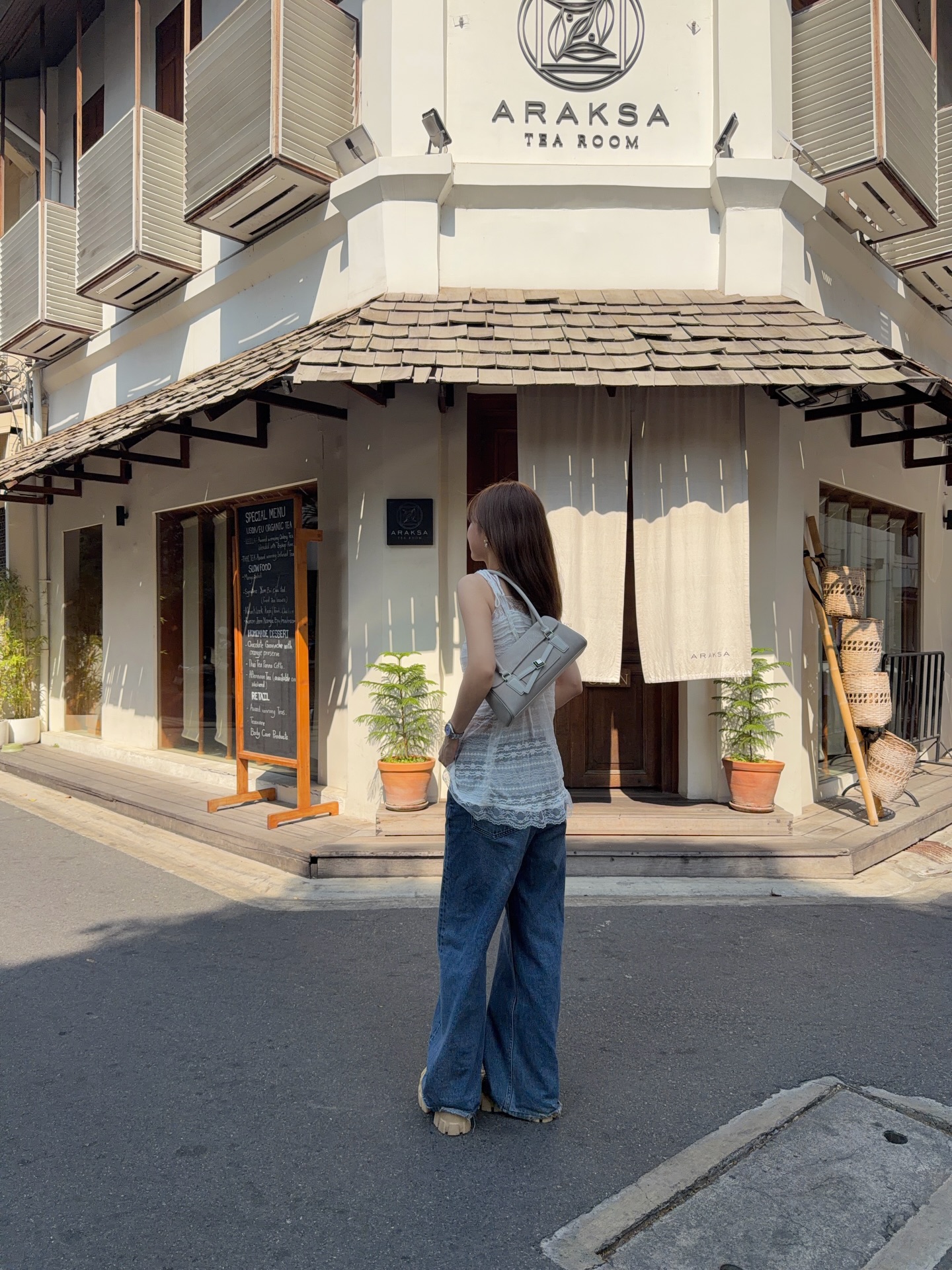 เฟย์ - พรปวีณ์ นีระสิงห์