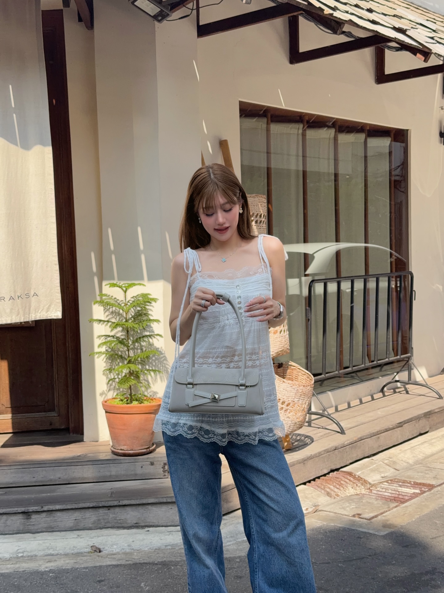 เฟย์ - พรปวีณ์ นีระสิงห์