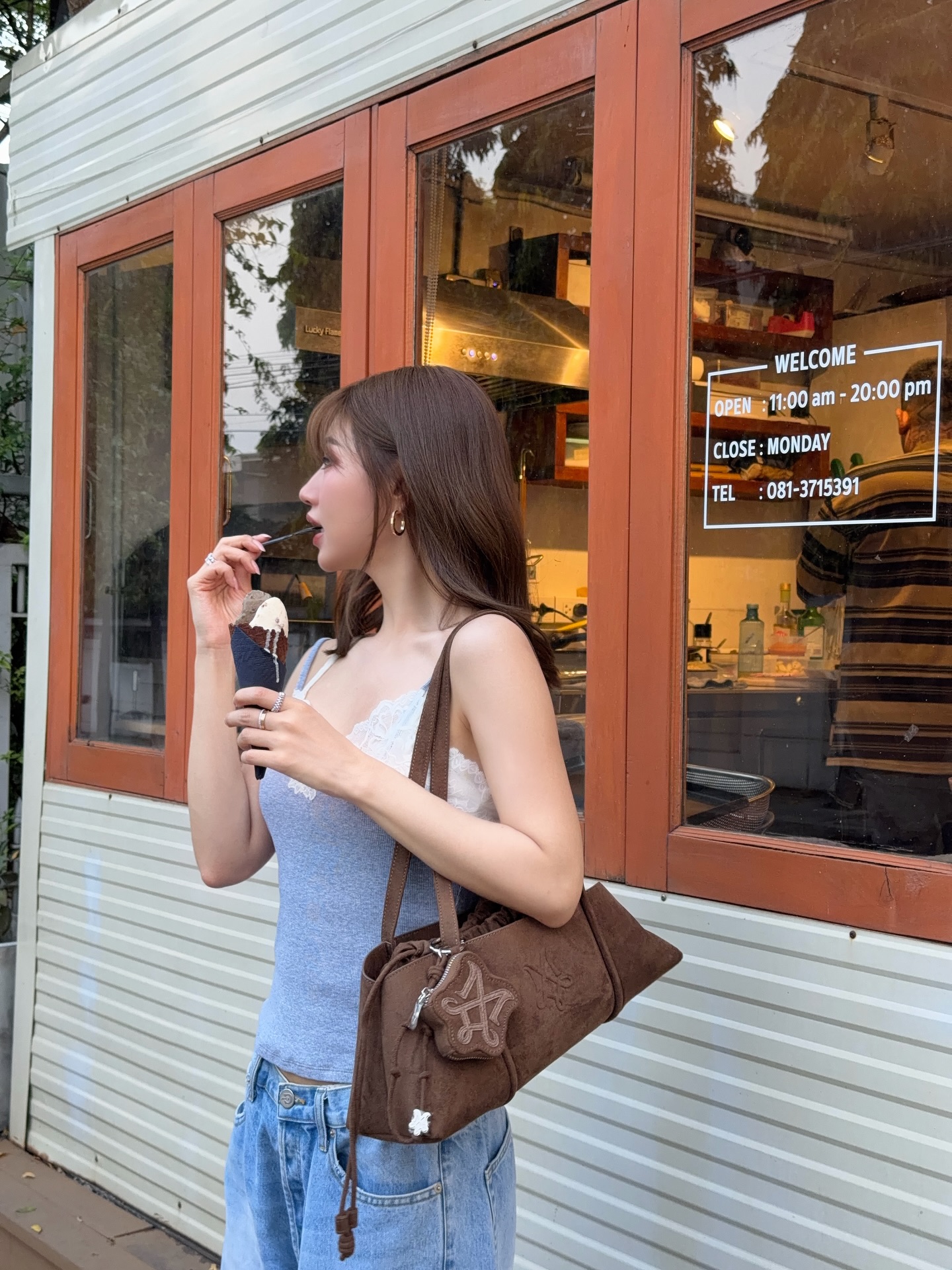 เฟย์ - พรปวีณ์ นีระสิงห์