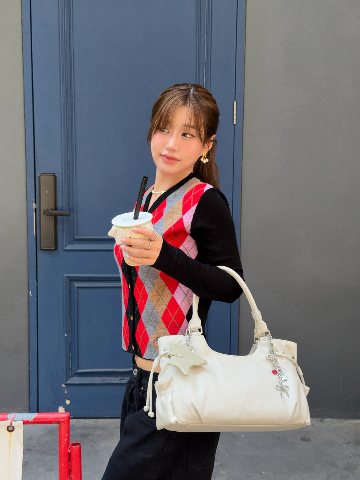 เฟย์ - พรปวีณ์ นีระสิงห์