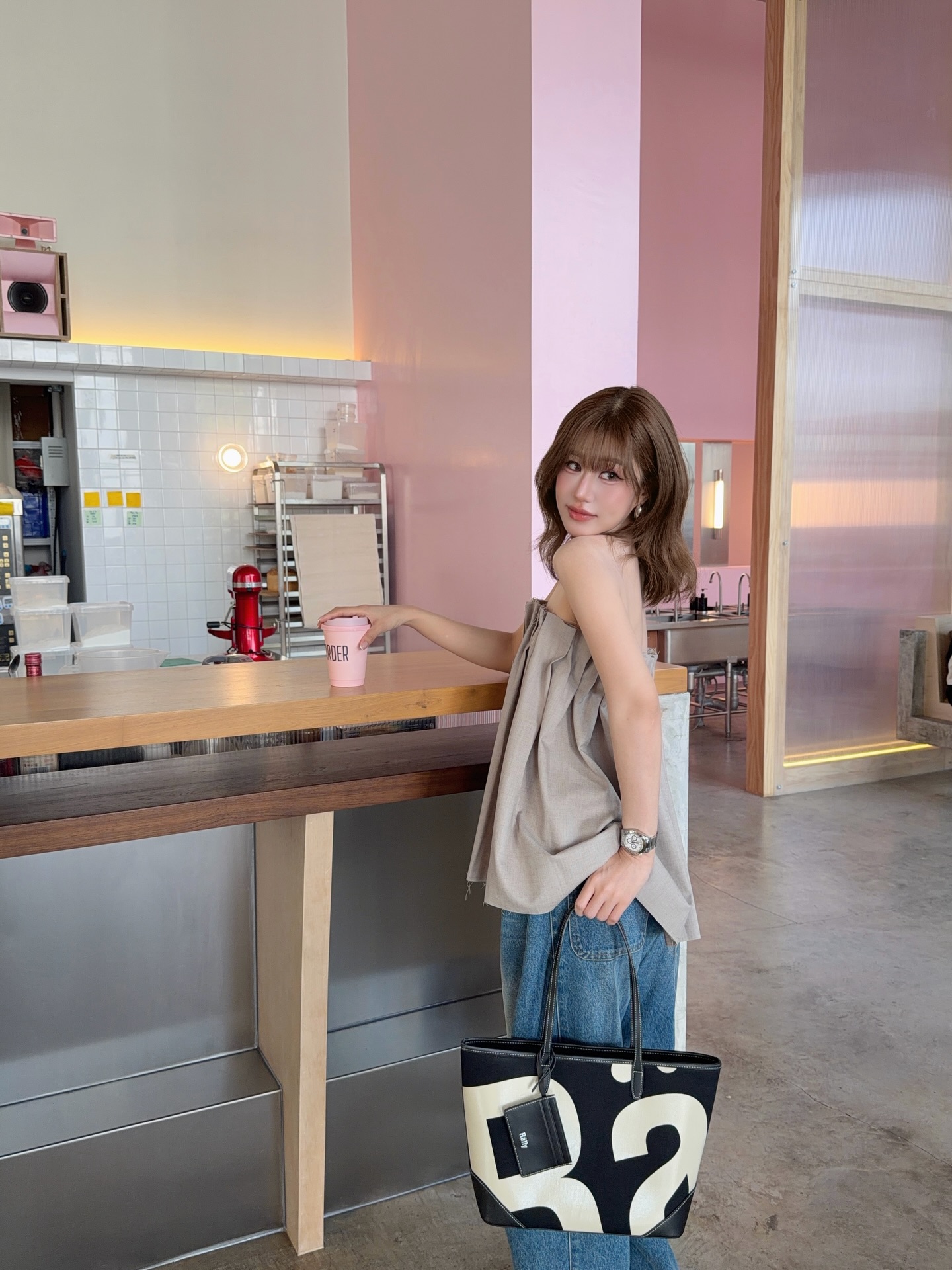 เฟย์ - พรปวีณ์ นีระสิงห์