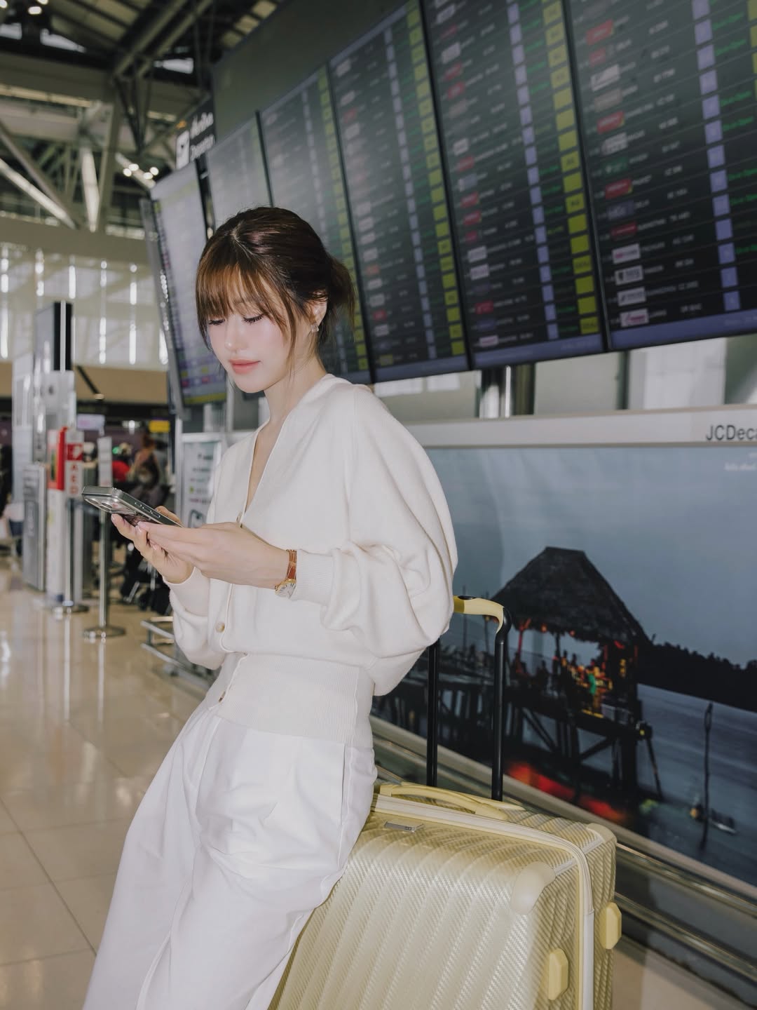 เฟย์ - พรปวีณ์ นีระสิงห์