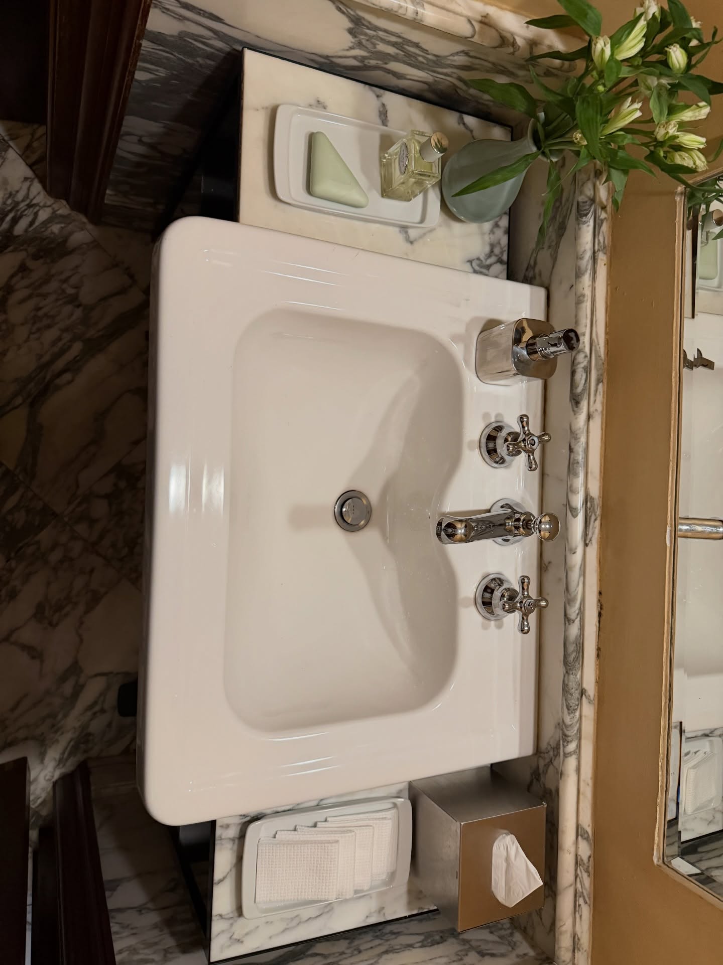 เฟย์ - พรปวีณ์ นีระสิงห์