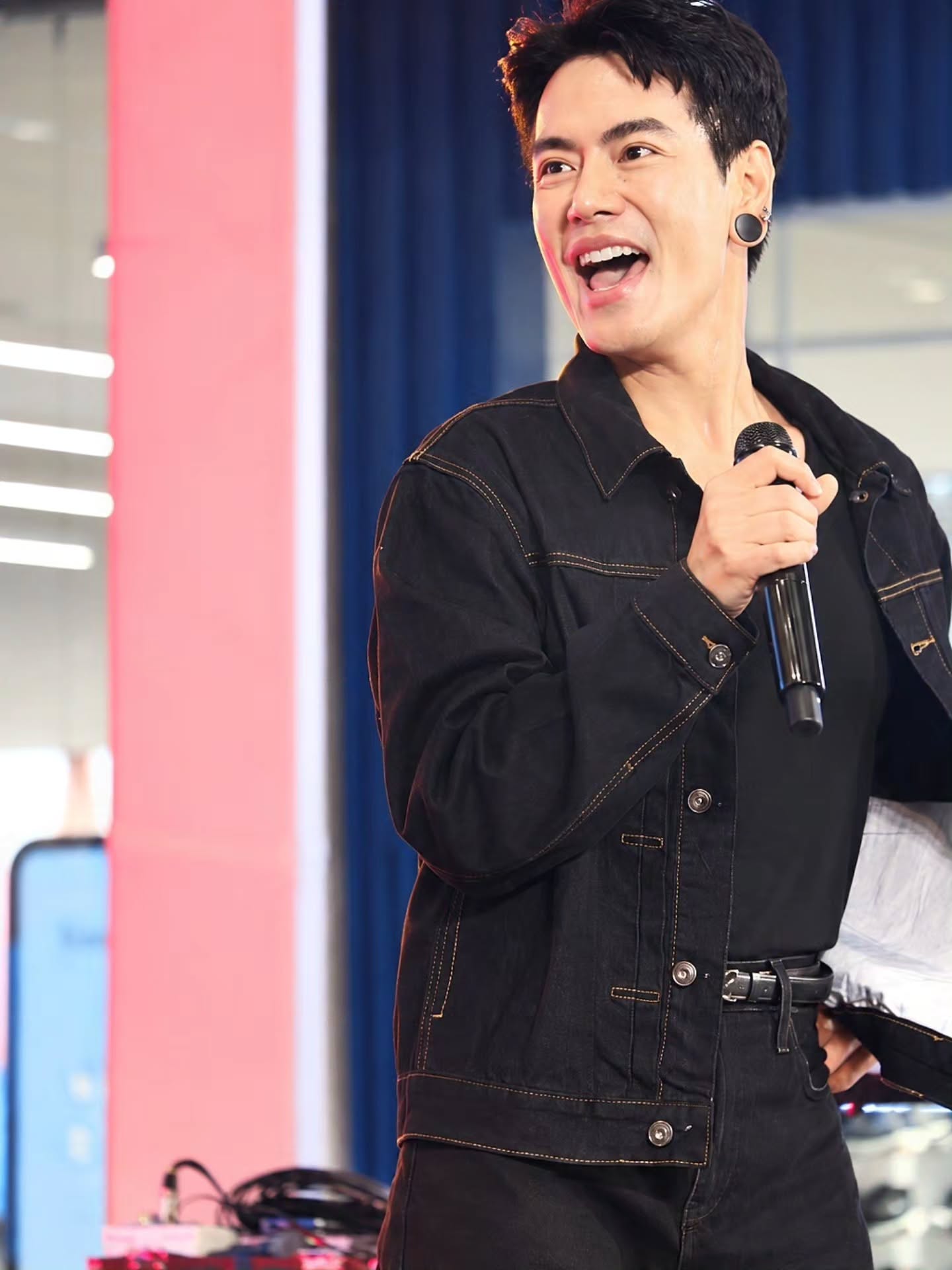อ๊อฟ - ปองศักดิ์ รัตนพงษ์