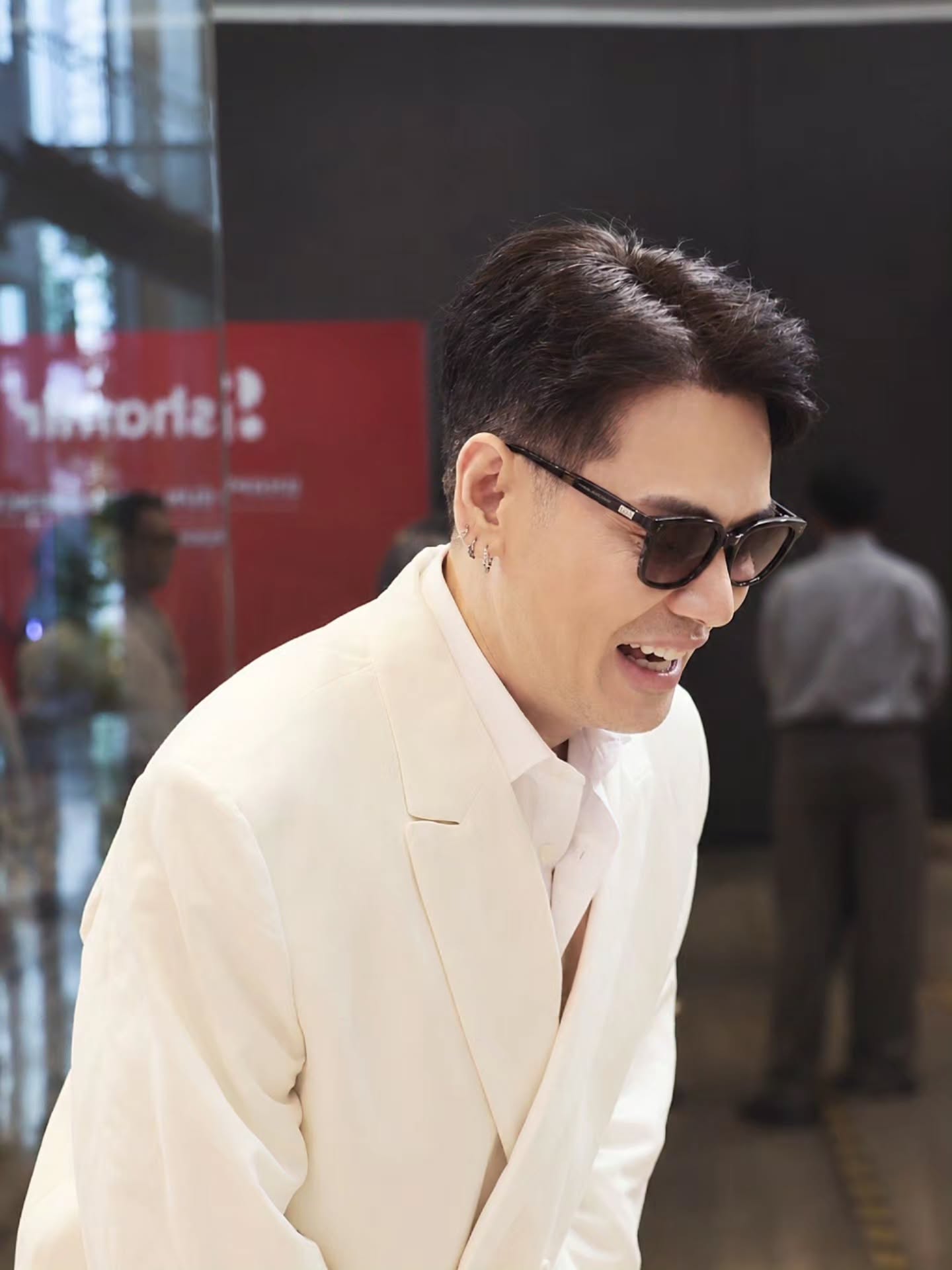 อ๊อฟ - ปองศักดิ์ รัตนพงษ์
