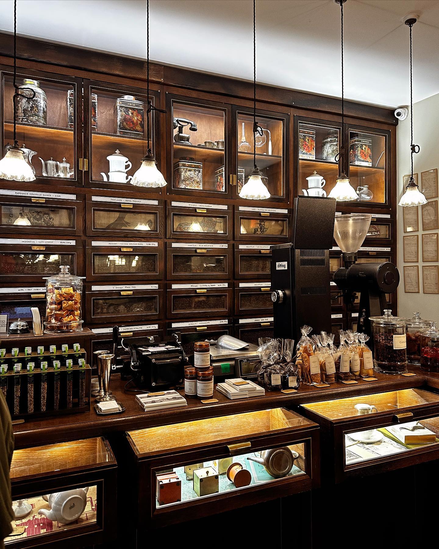 ฟาง - ธนันต์ธรญ์ นีระสิงห์