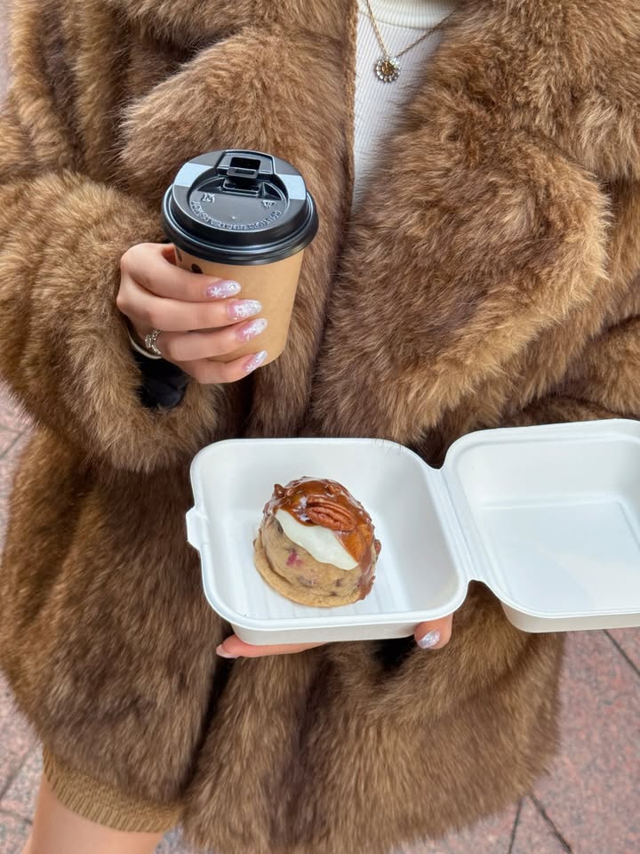 ฟาง - ธนันต์ธรญ์ นีระสิงห์