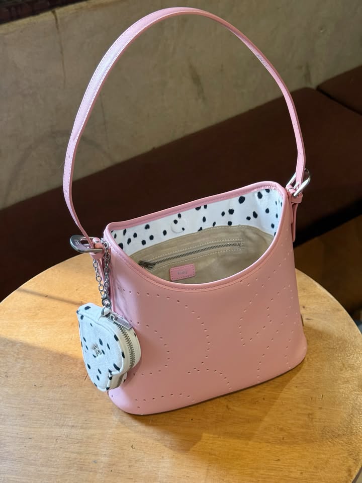 ฟาง - ธนันต์ธรญ์ นีระสิงห์