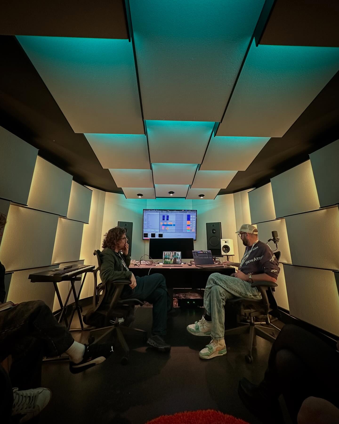 เฟียต - ภัชทา จันทร์เงิน