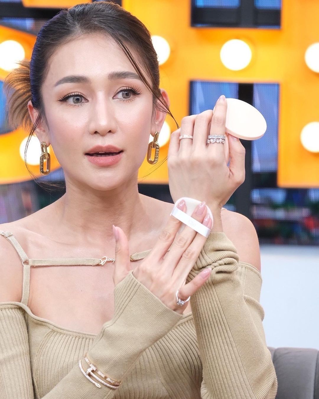 เนย - โชติกา วงศ์วิลาศ