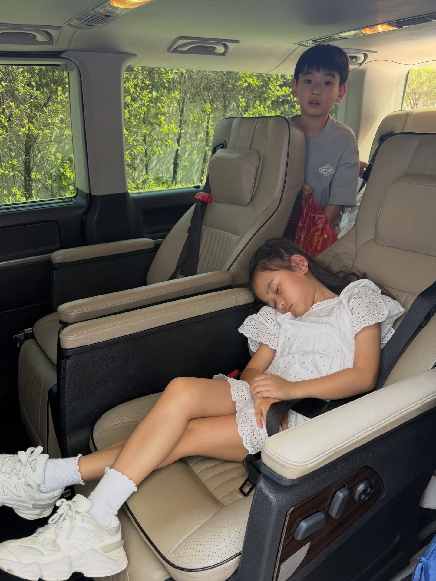 เนย - โชติกา วงศ์วิลาศ