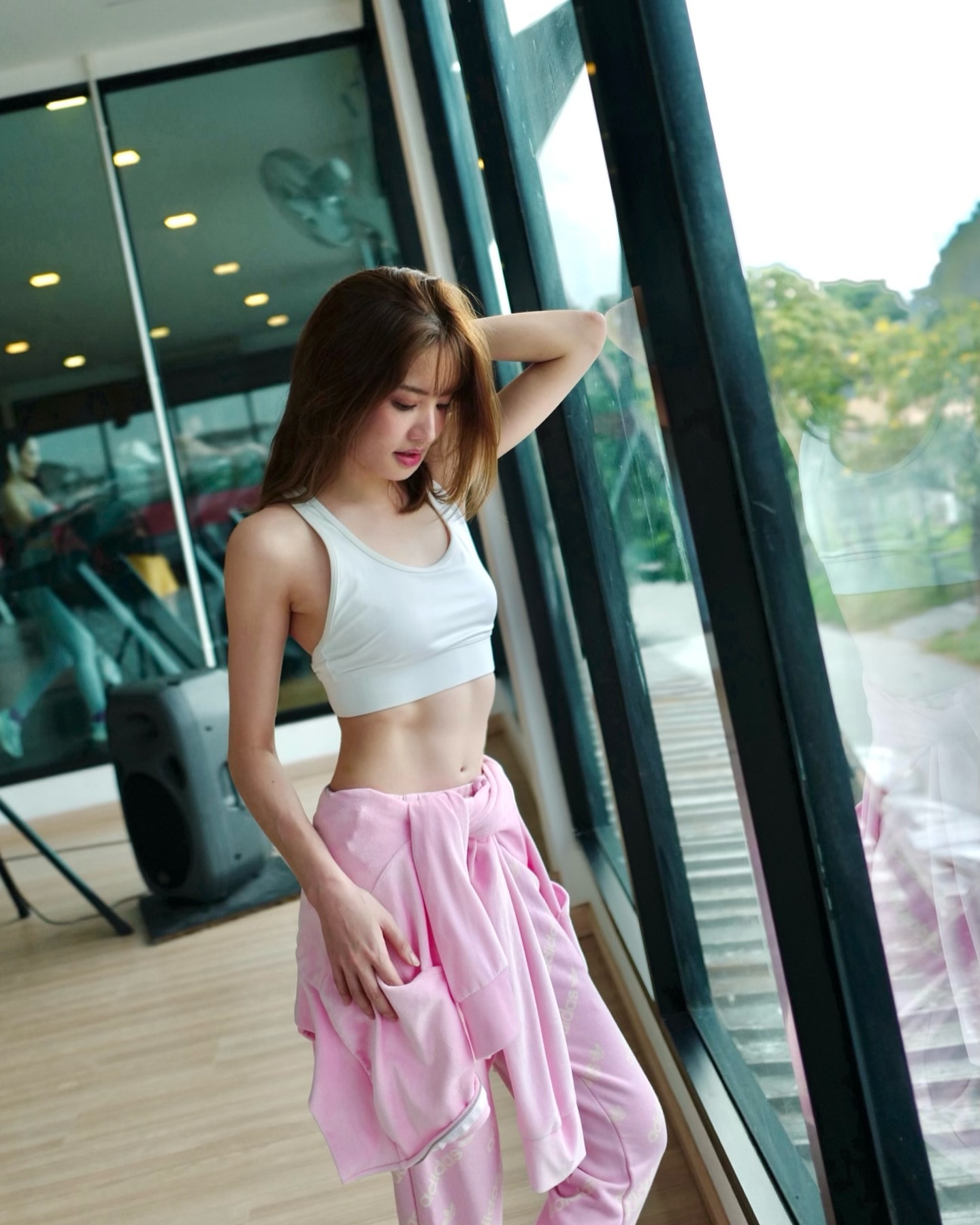 แกรนด์ - พรรณวรท ด้วยเศียรเกล้า