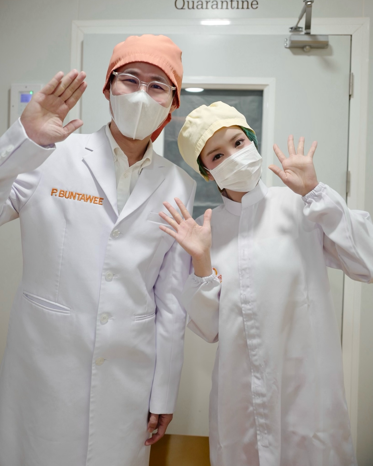 แกรนด์ - พรรณวรท ด้วยเศียรเกล้า