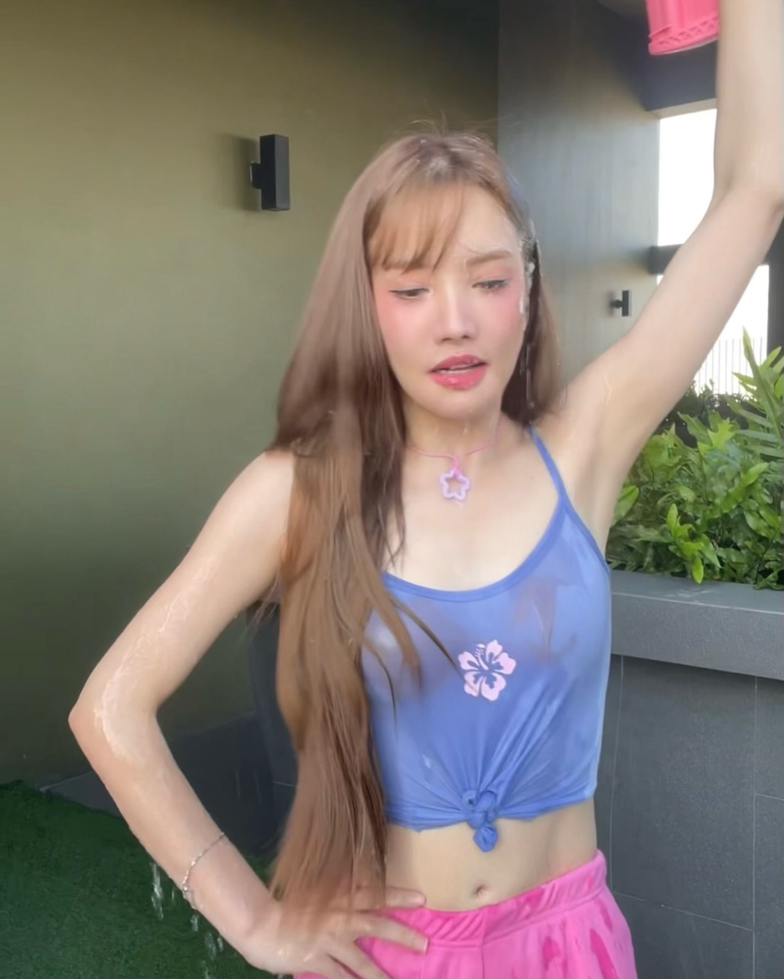 แกรนด์ - พรรณวรท ด้วยเศียรเกล้า