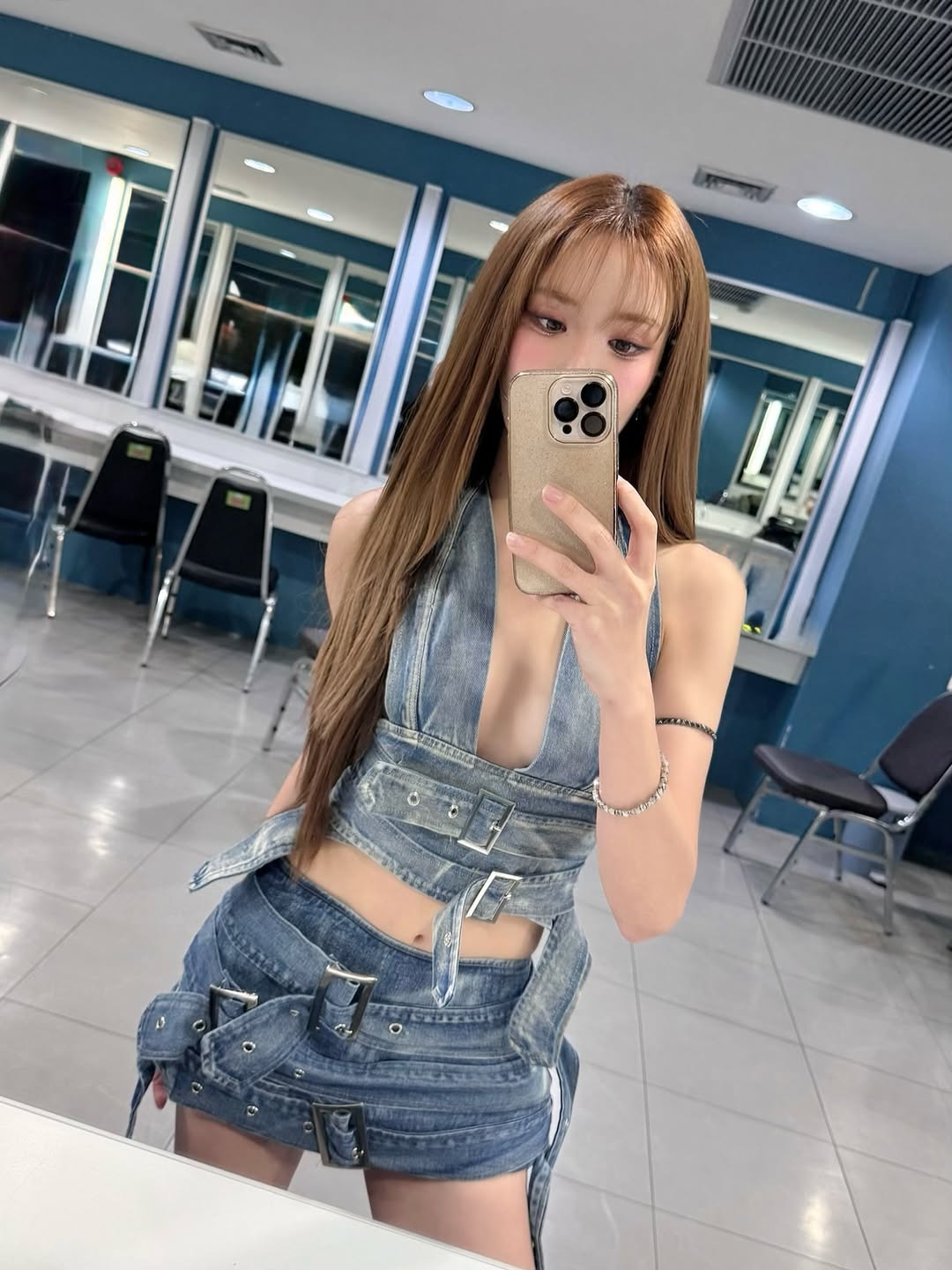 แกรนด์ - พรรณวรท ด้วยเศียรเกล้า