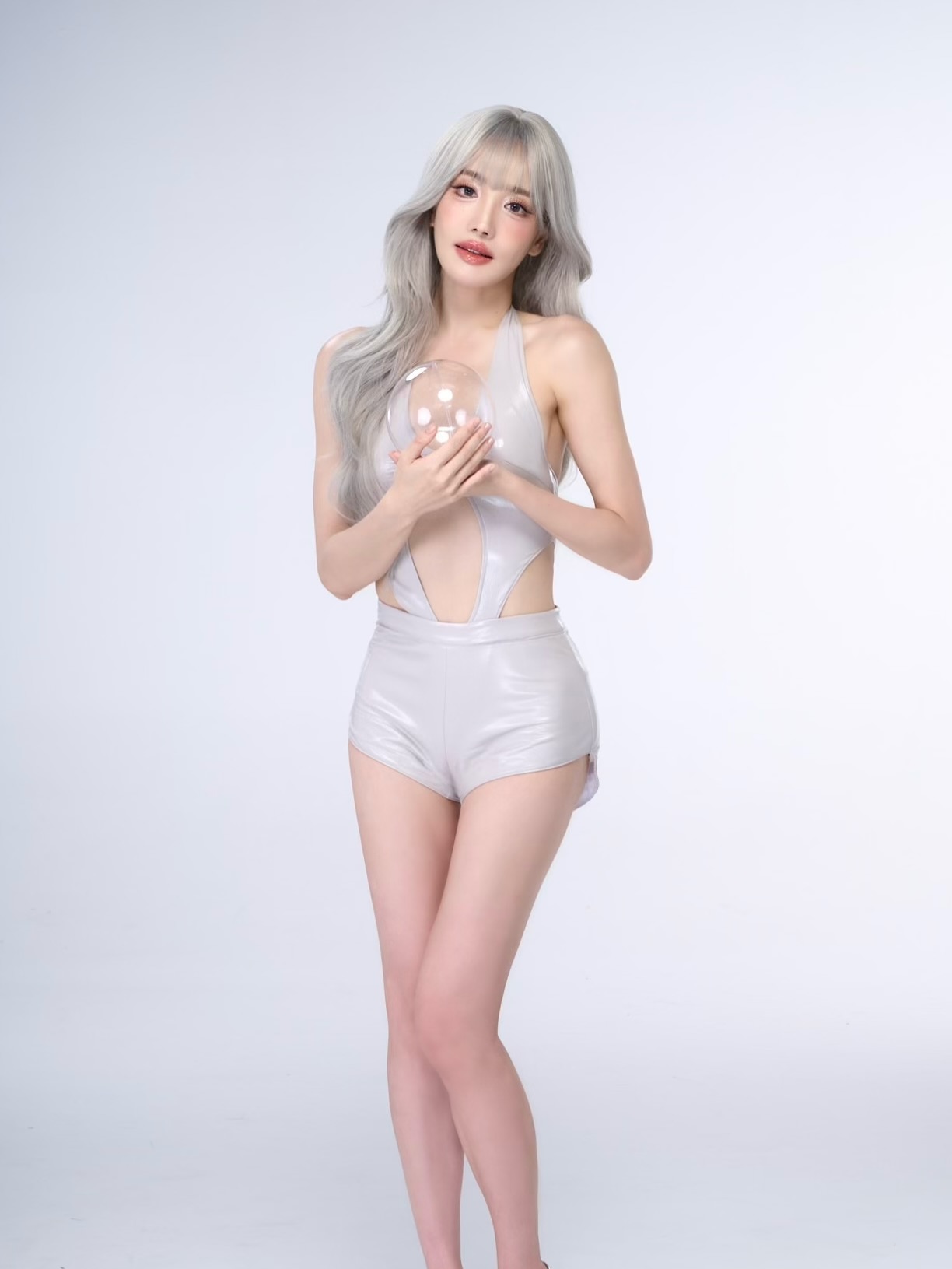 แกรนด์ - พรรณวรท ด้วยเศียรเกล้า