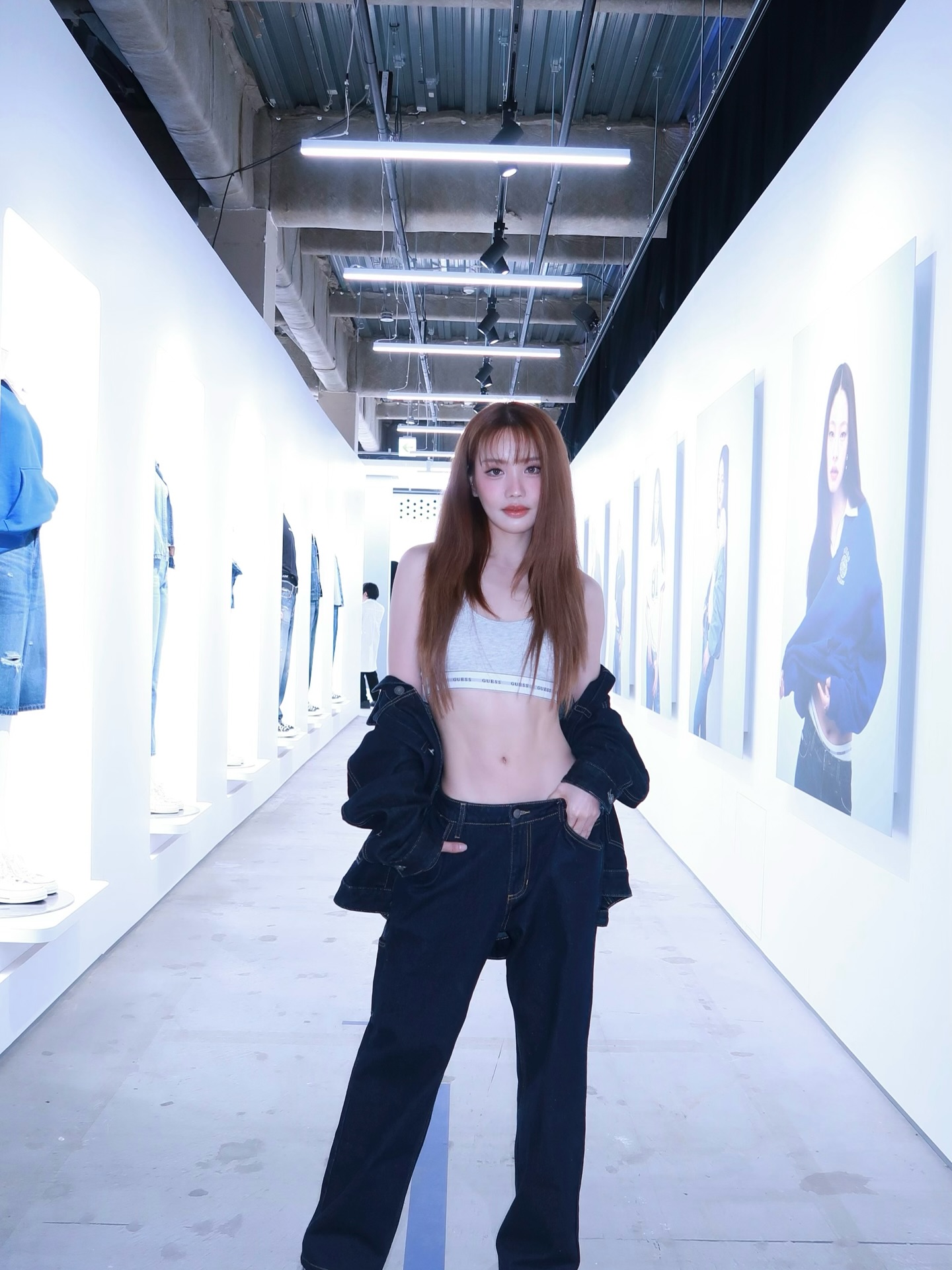 แกรนด์ - พรรณวรท ด้วยเศียรเกล้า