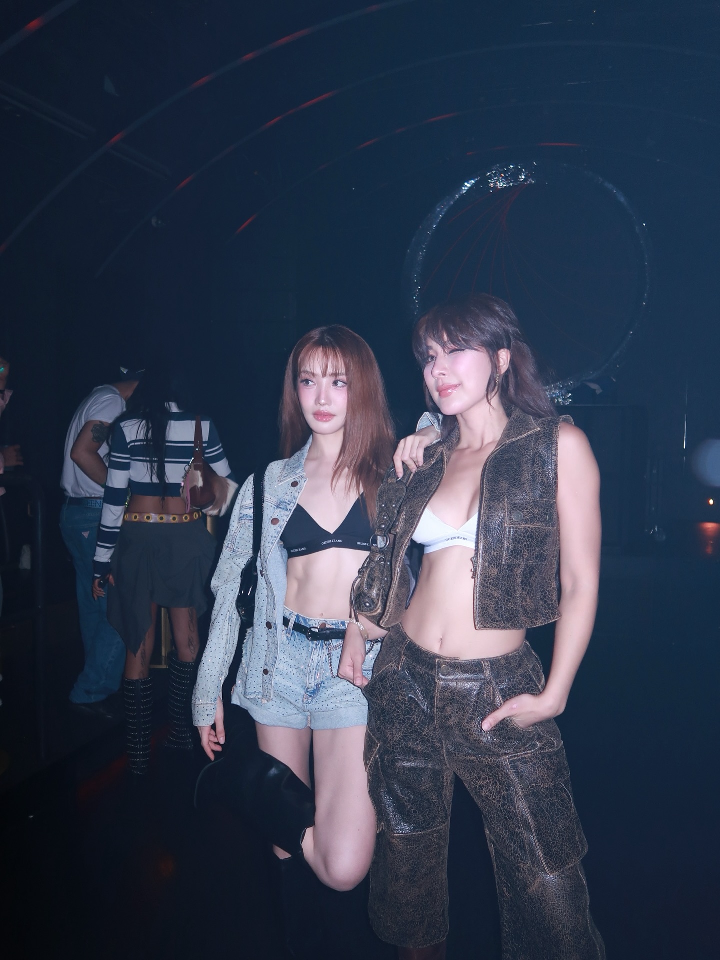 แกรนด์ - พรรณวรท ด้วยเศียรเกล้า