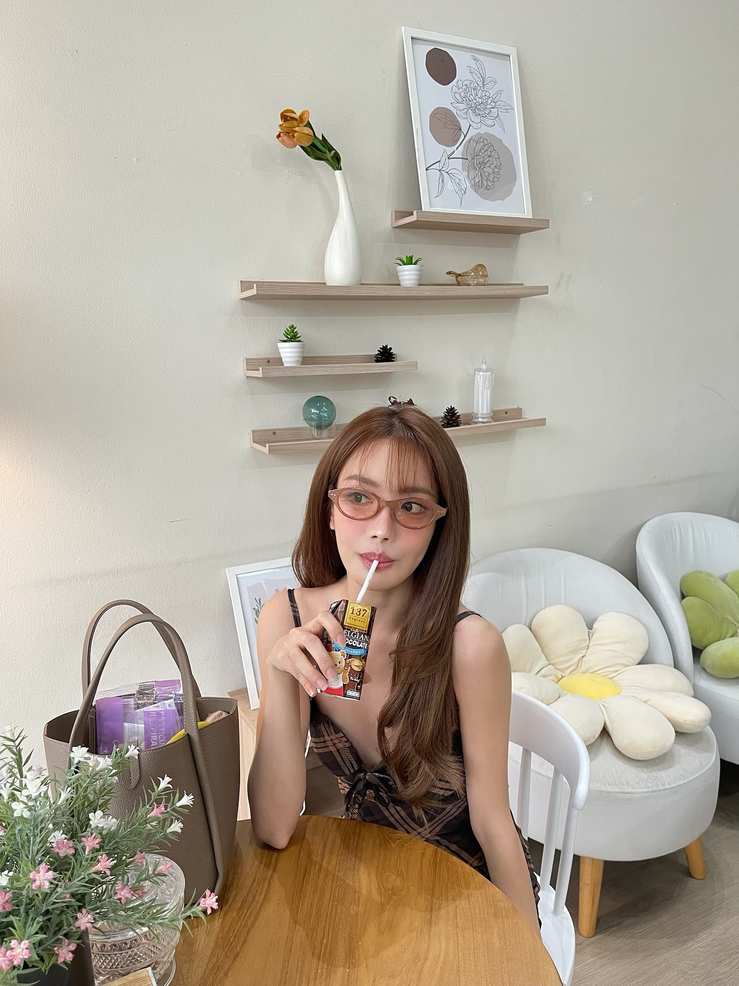 แกรนด์ - พรรณวรท ด้วยเศียรเกล้า