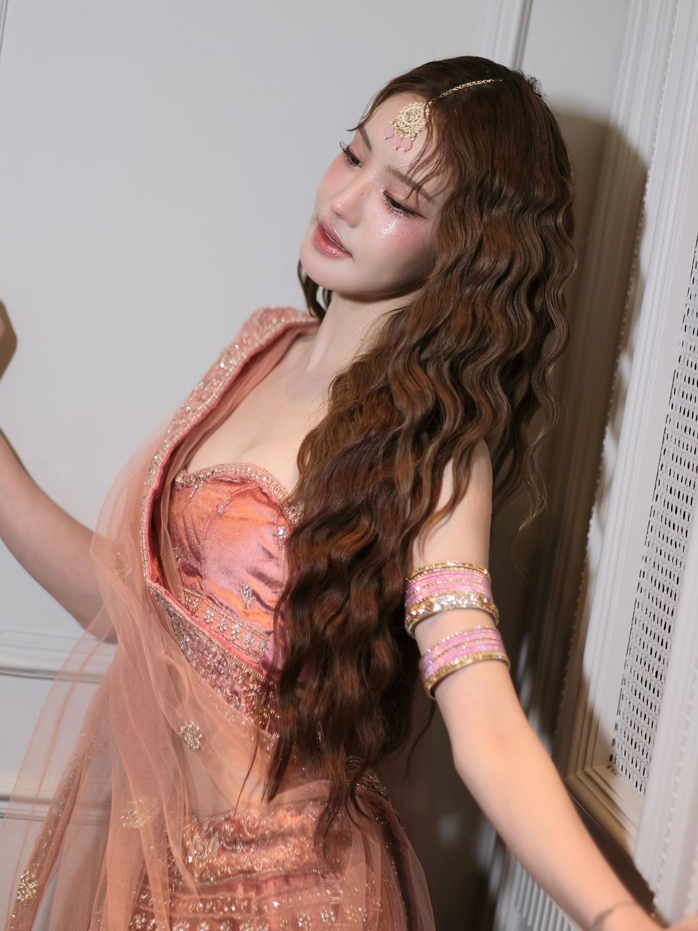 แกรนด์ - พรรณวรท ด้วยเศียรเกล้า