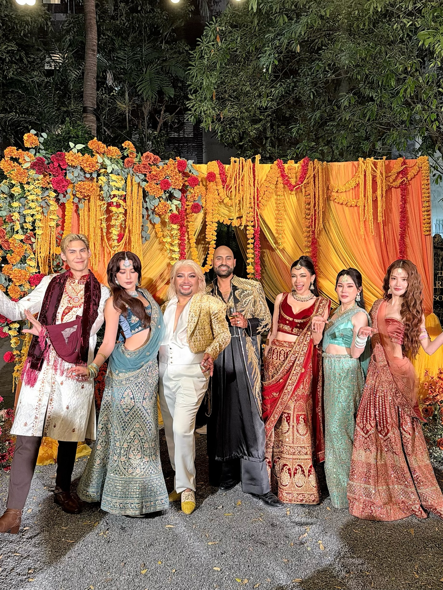 แกรนด์ - พรรณวรท ด้วยเศียรเกล้า