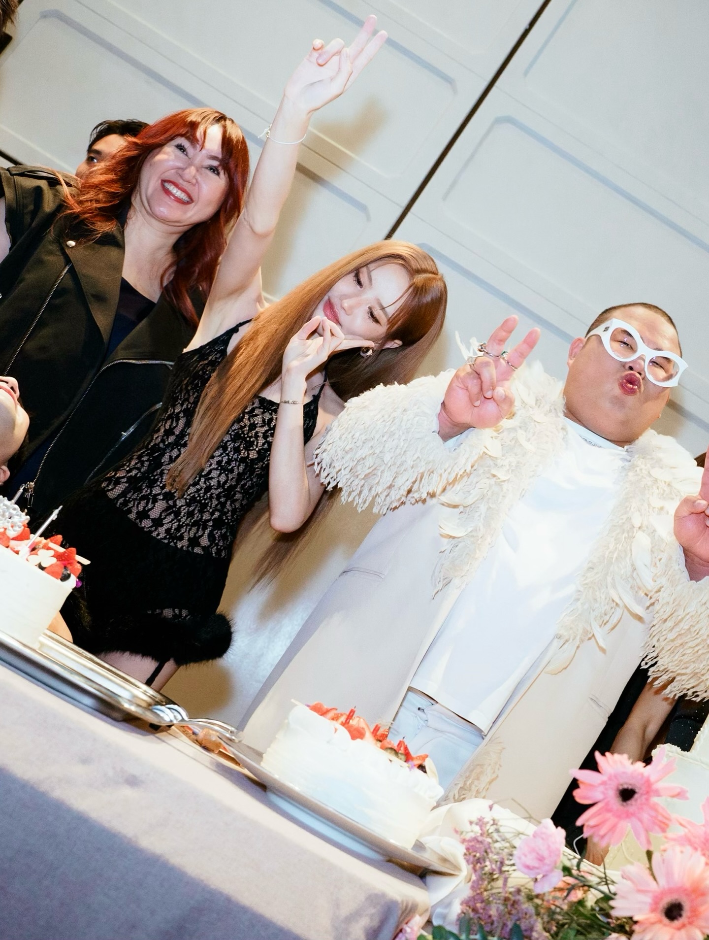 แกรนด์ - พรรณวรท ด้วยเศียรเกล้า