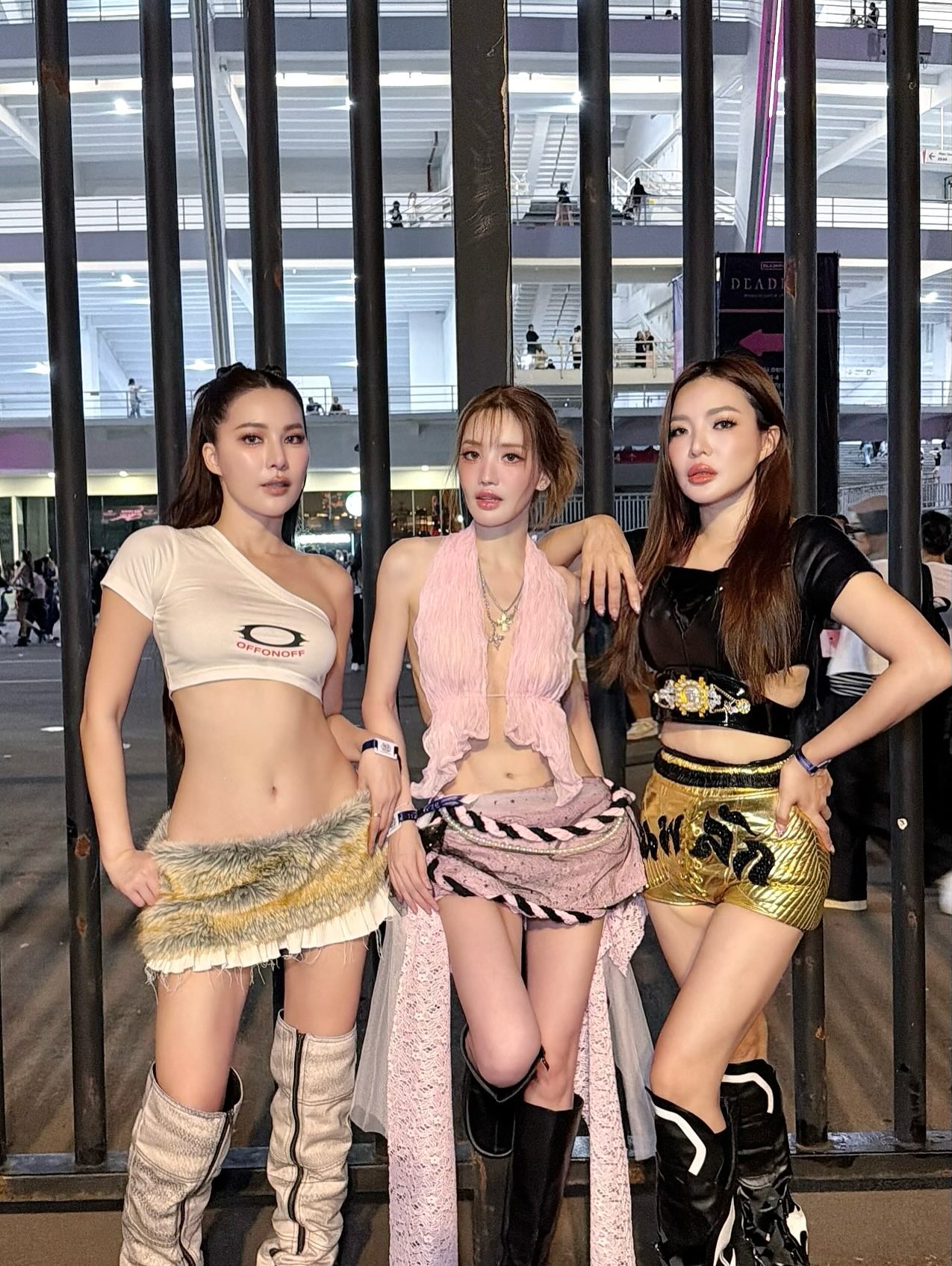 แกรนด์ - พรรณวรท ด้วยเศียรเกล้า