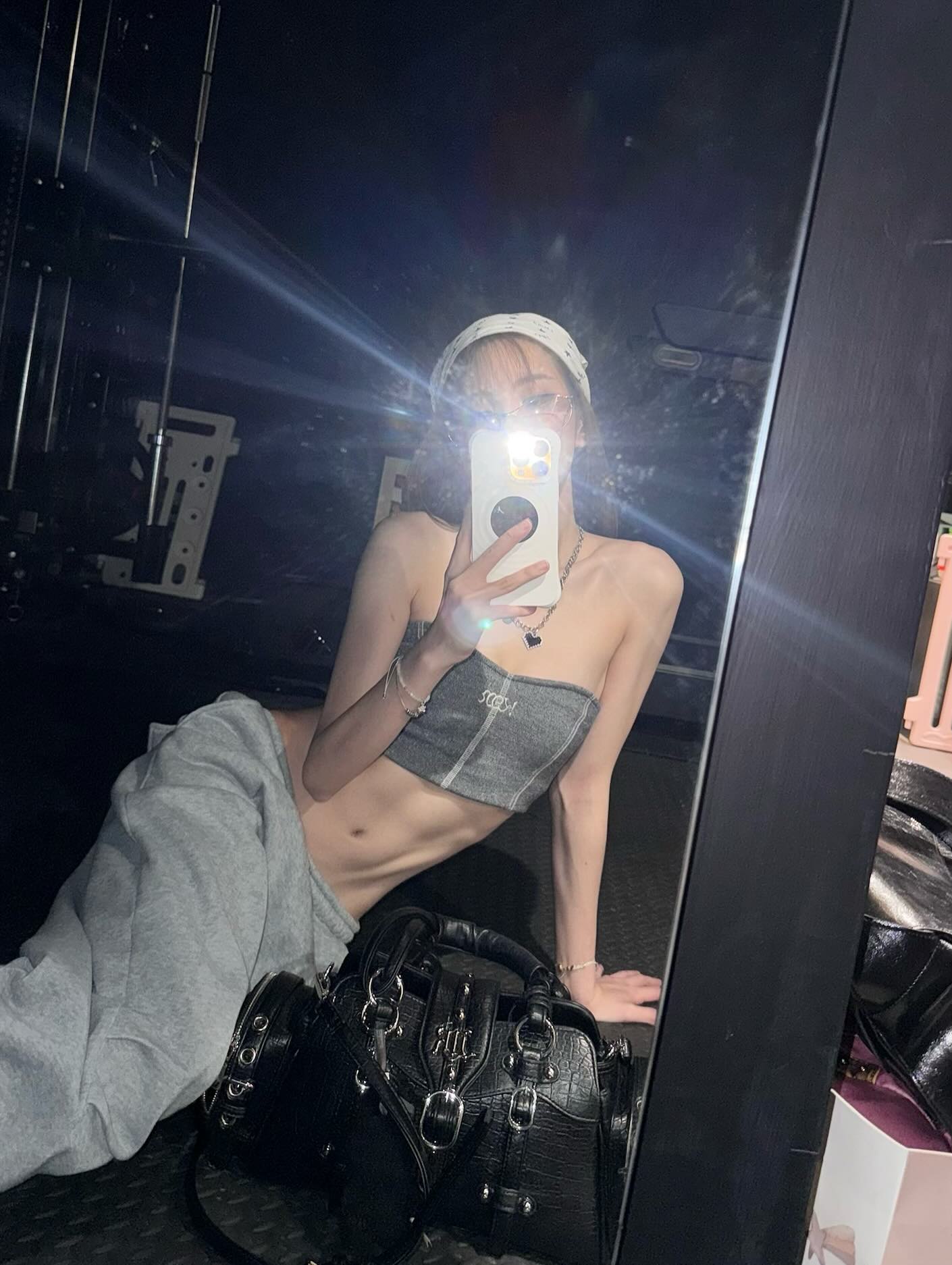 แกรนด์ - พรรณวรท ด้วยเศียรเกล้า